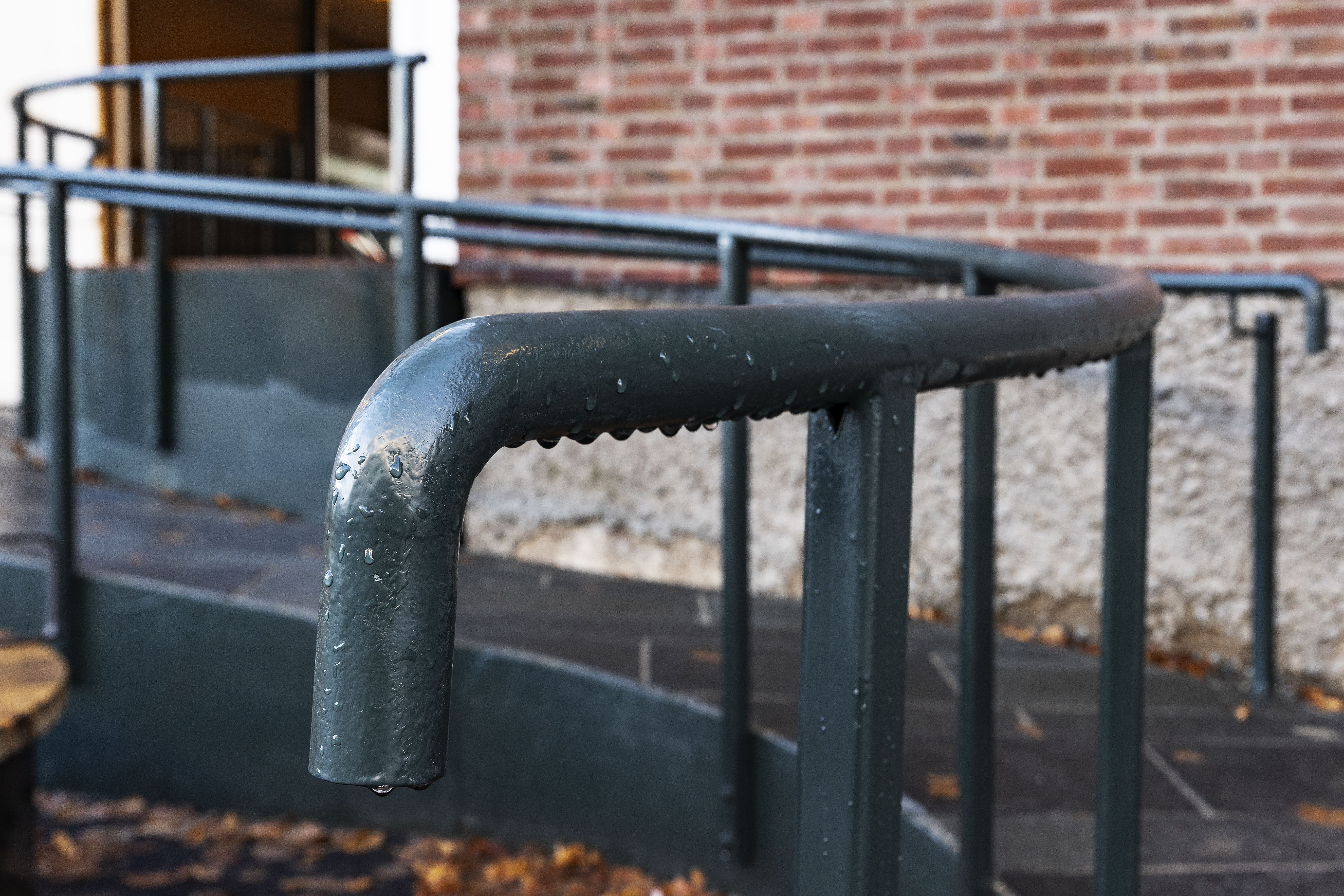 H&aring;ndl&oslash;per p&aring; rampe n&aelig;rbilde