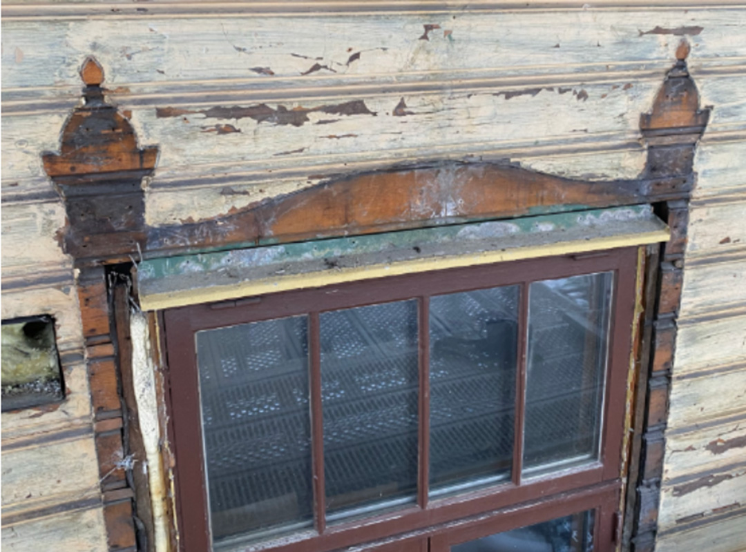 Merker etter eldre kledning etter riving