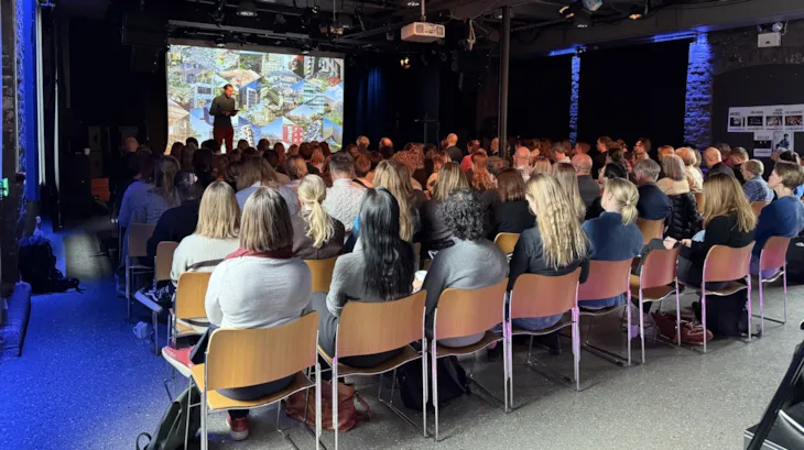 Full sal på Dokkhuset