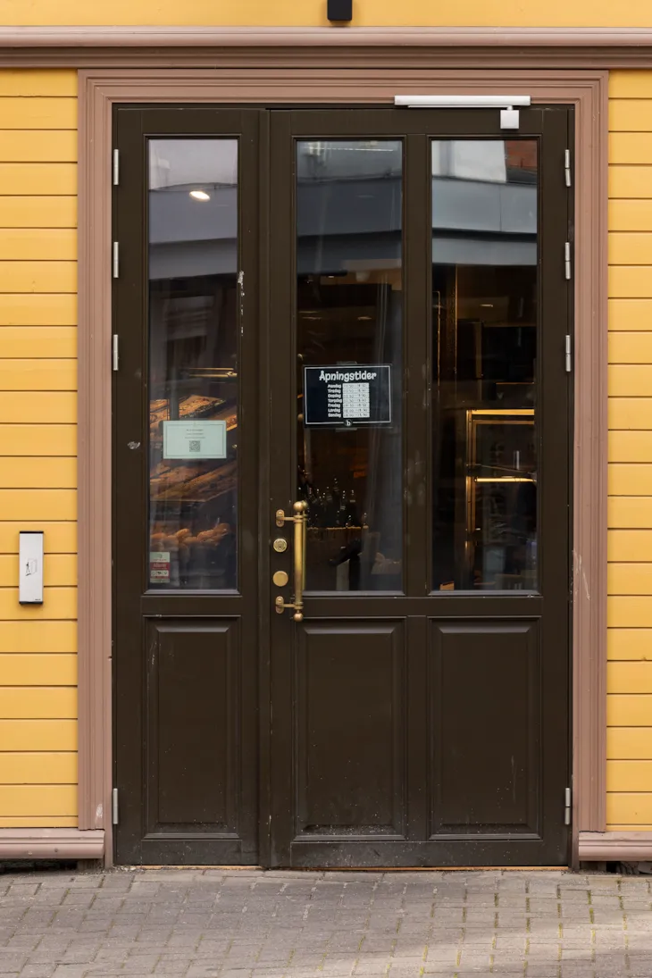 Dør med god kontrast