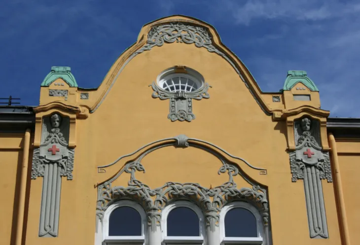 Detalj fra fasaden p&aring; E. C. Dahls f&oslash;dselsstiftelse