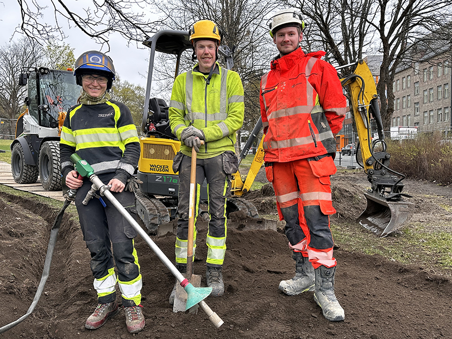 Eva Xantippe Plaetinck, Tor Edvard Skjellhaug og Ole Andreas Kjelsberg i Elgeseter park