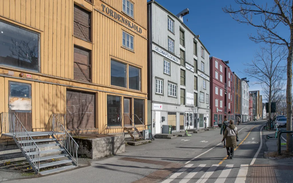 Bilde av bryggene i Fjordgata