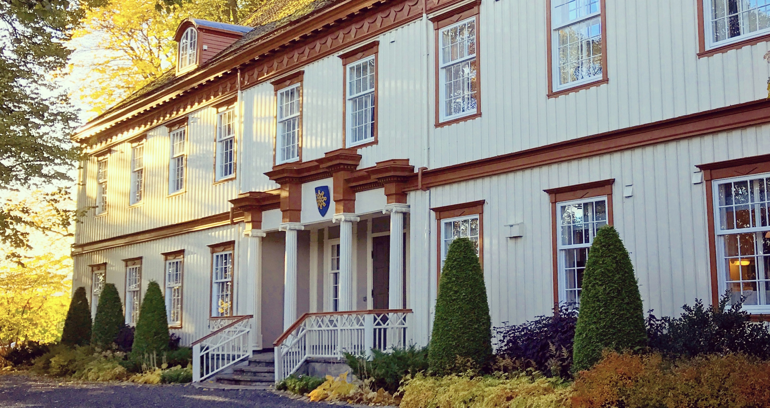 Fasaden av Lade gård