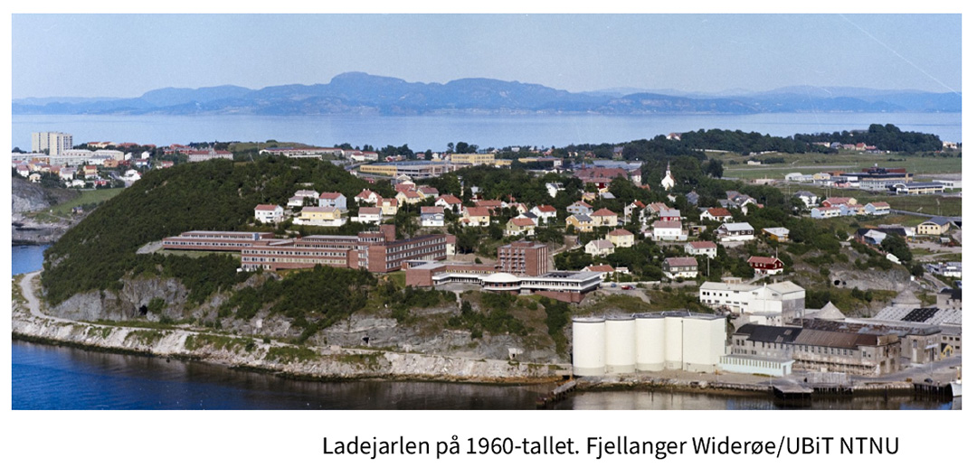 Skr&aring;foto ovenfra som viser anlegget  som utgjrde det maritime skolesenter