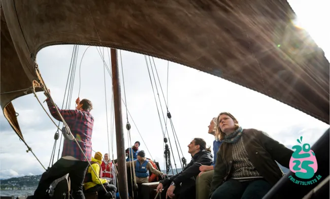 På tur med vengbåten Nidaros