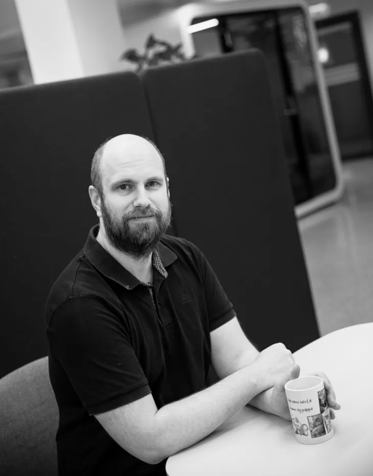 Portrett av Kåre i sorthvitt