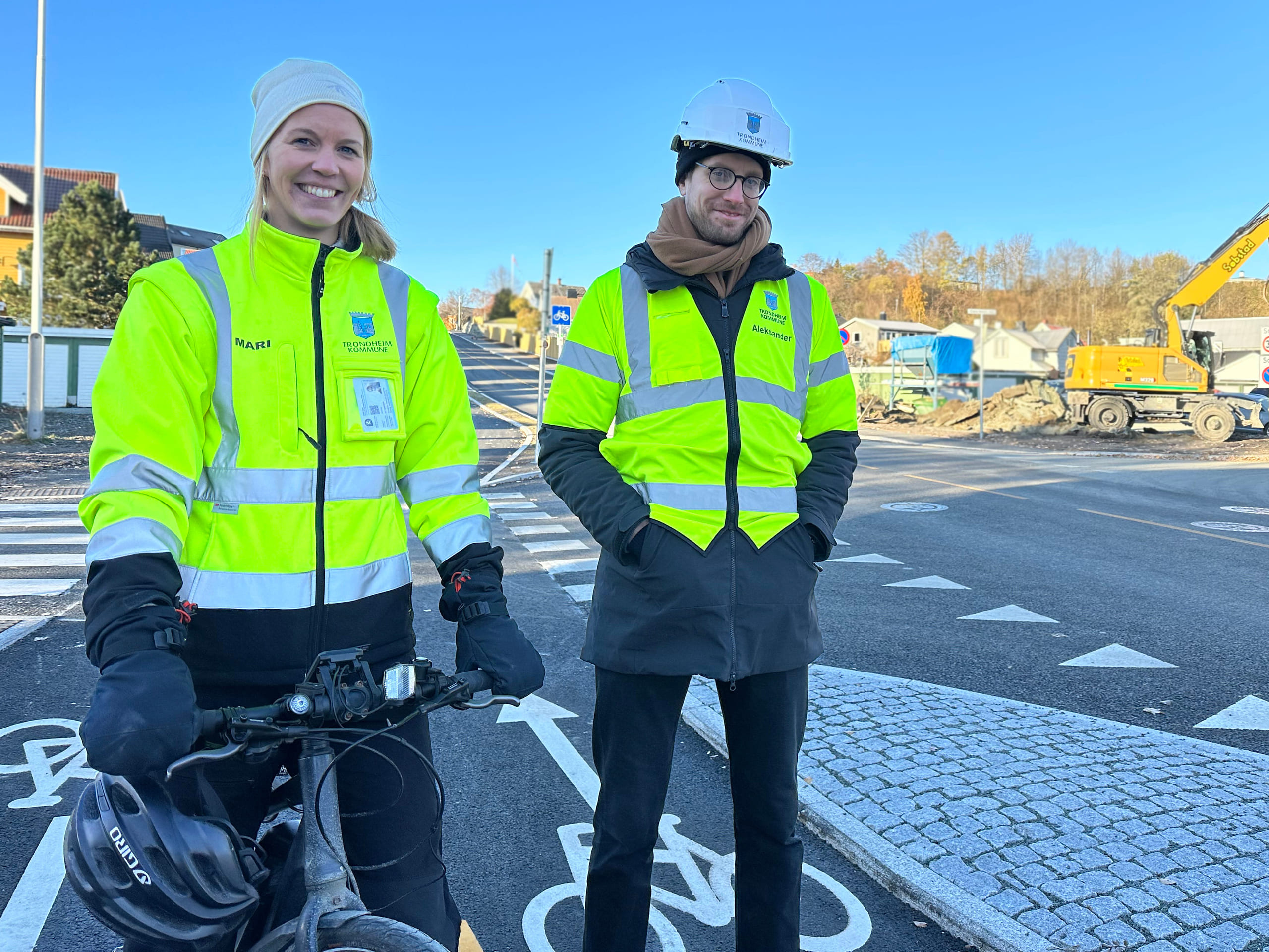 Tyholtveien åpen: Prosjektleder Mari Olden og byggeleder Aleksander Gaulin Brovold fra Kommunalteknikk i Tyholtveien.