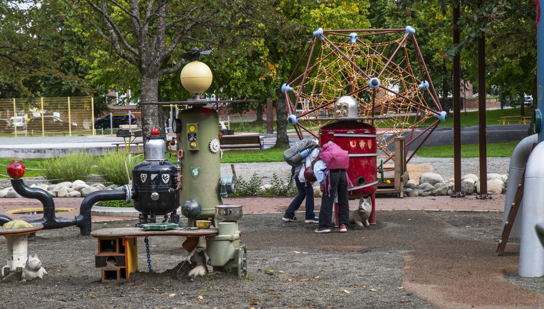 Lekeplass p&aring; Buranbanen