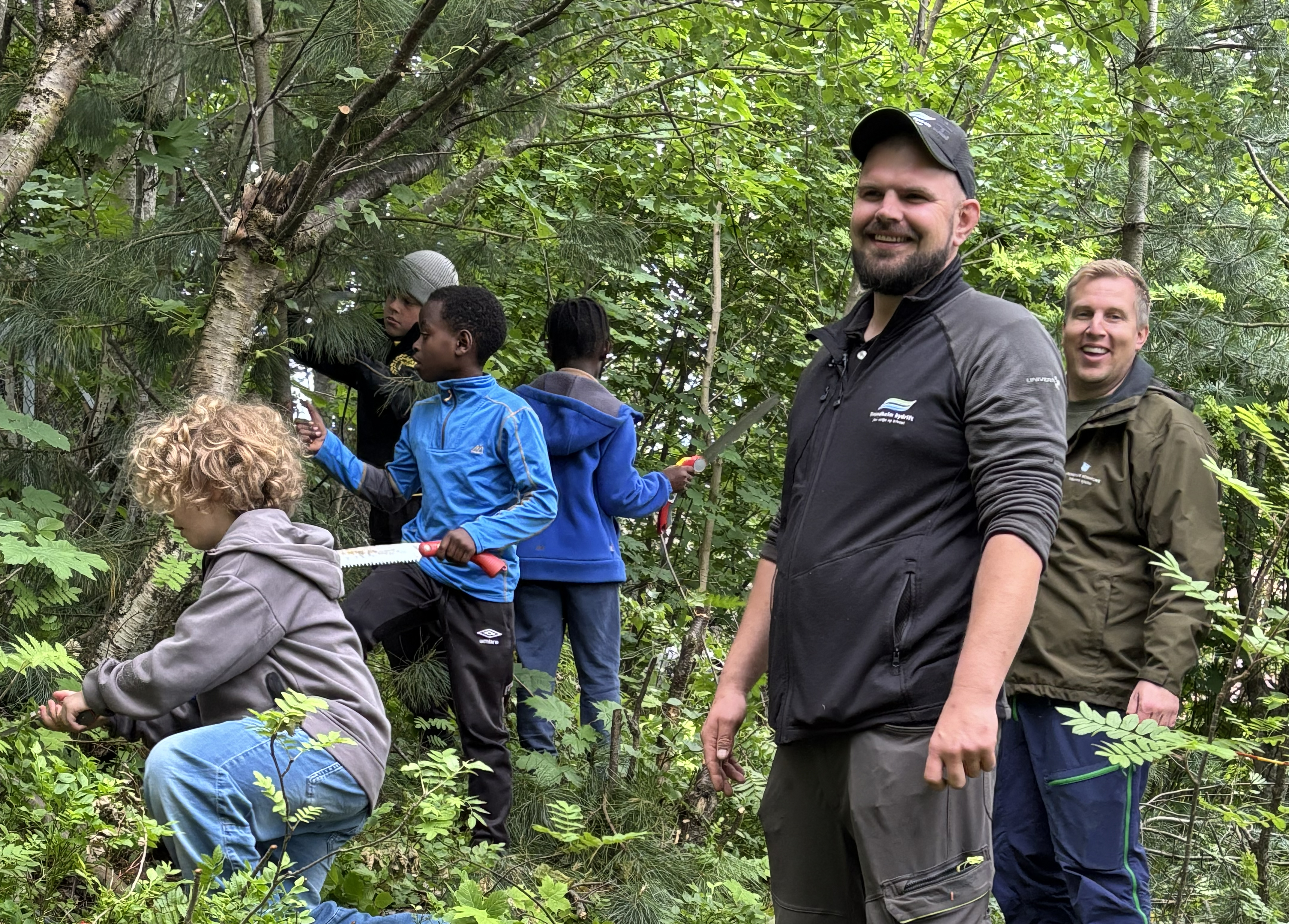 Folk i buranskogen