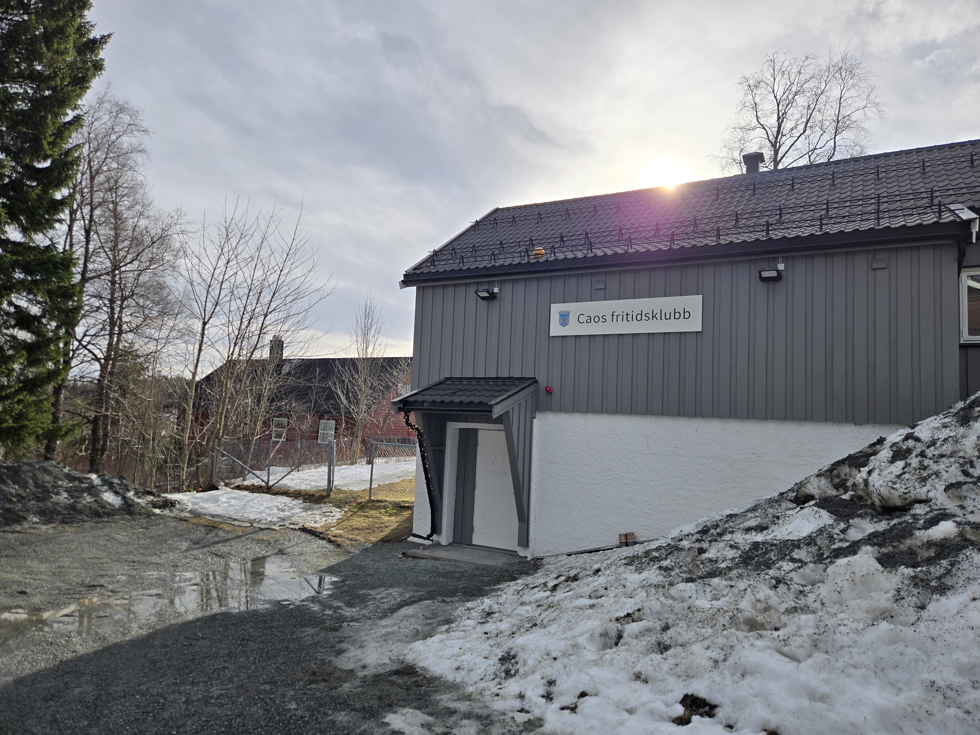 Bilde av inngangen på Caos fritidsklubb
