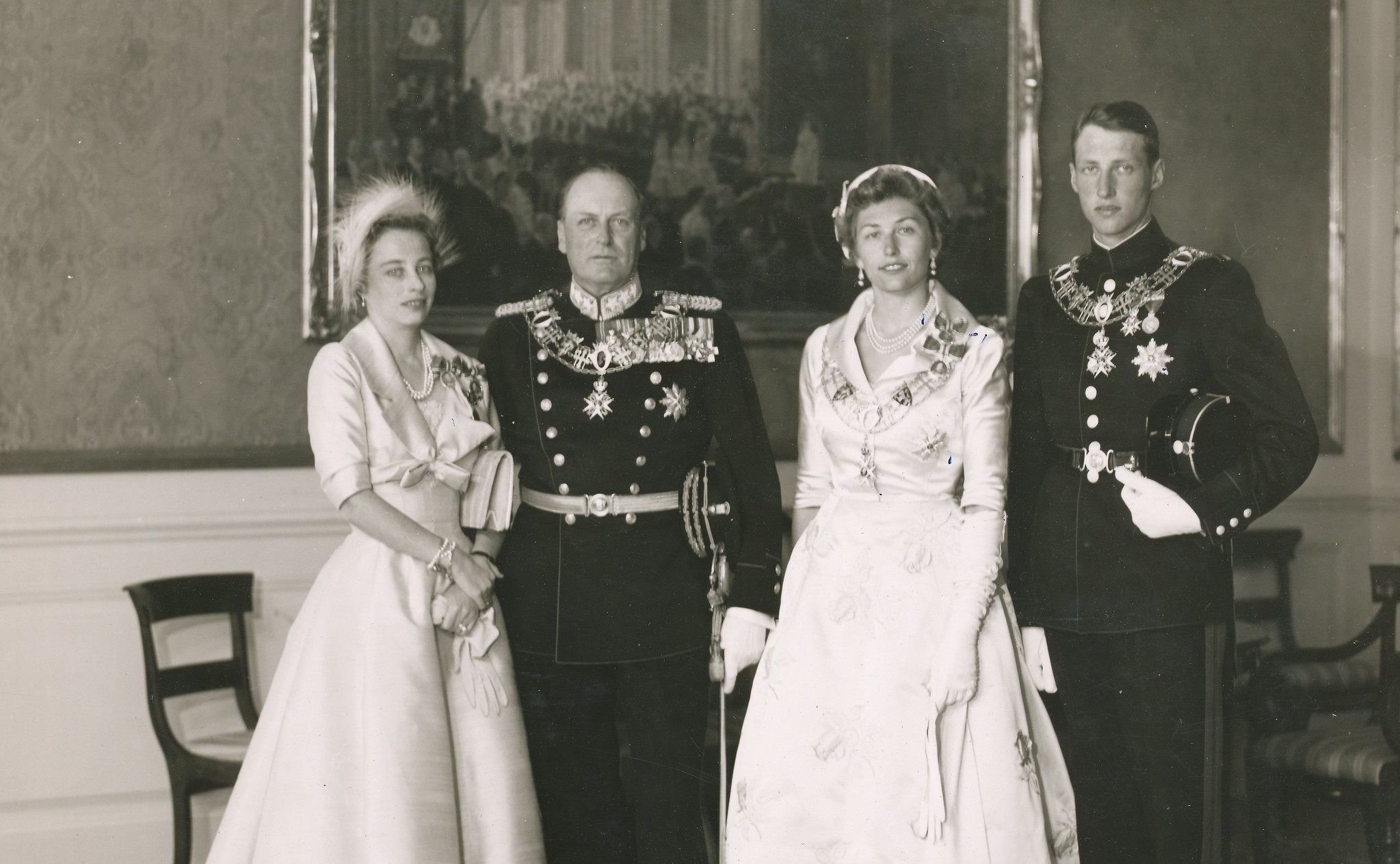 Prinsesse Ragnhild, kong Olav, prinsesse Astrid og kronprins Harald fotografert  i 1958.