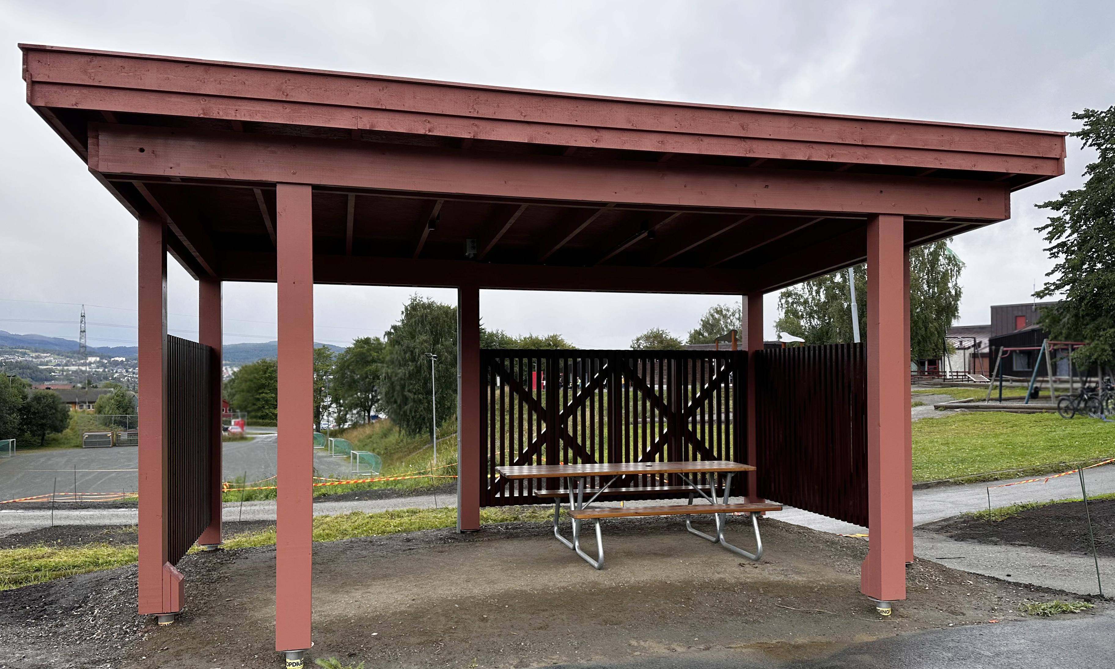 Møtested med tak over