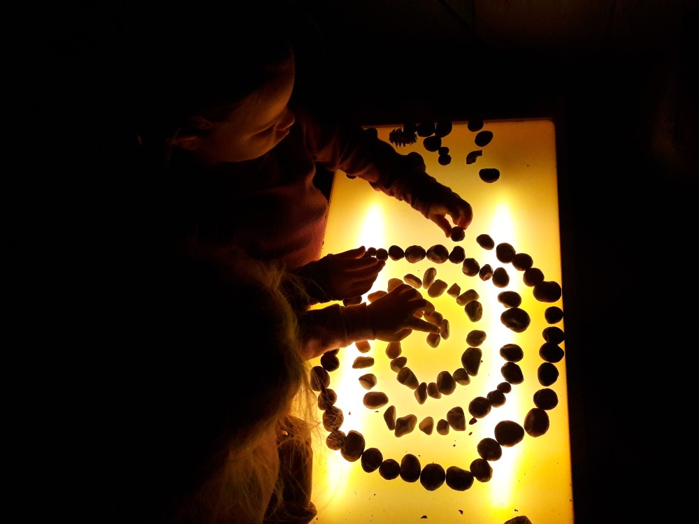 Landart p&aring; lysbordet