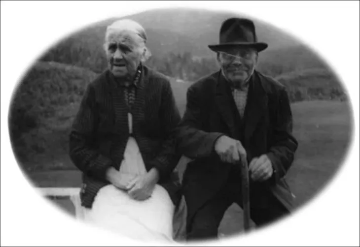 Anders (1856-1943) und Marta Asphaug (1856-1940). Fotograf unbekannt. 