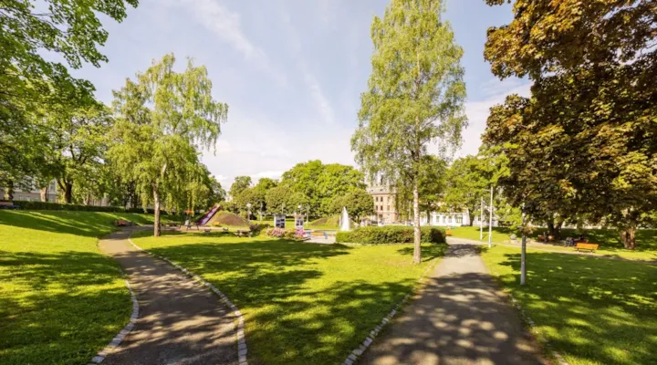 Bilde av inngangen til Lademoparken