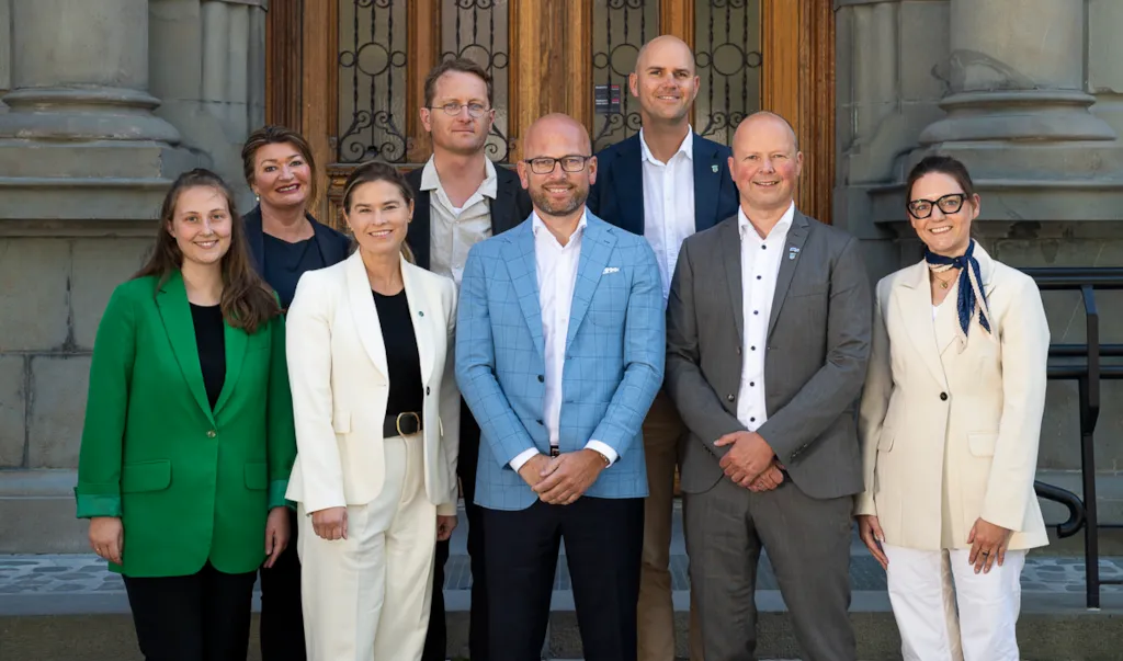 Byrådene utenfor Rådhuset