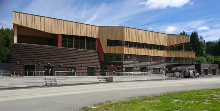 Bilde av helse- og arenabygget i Granåsen