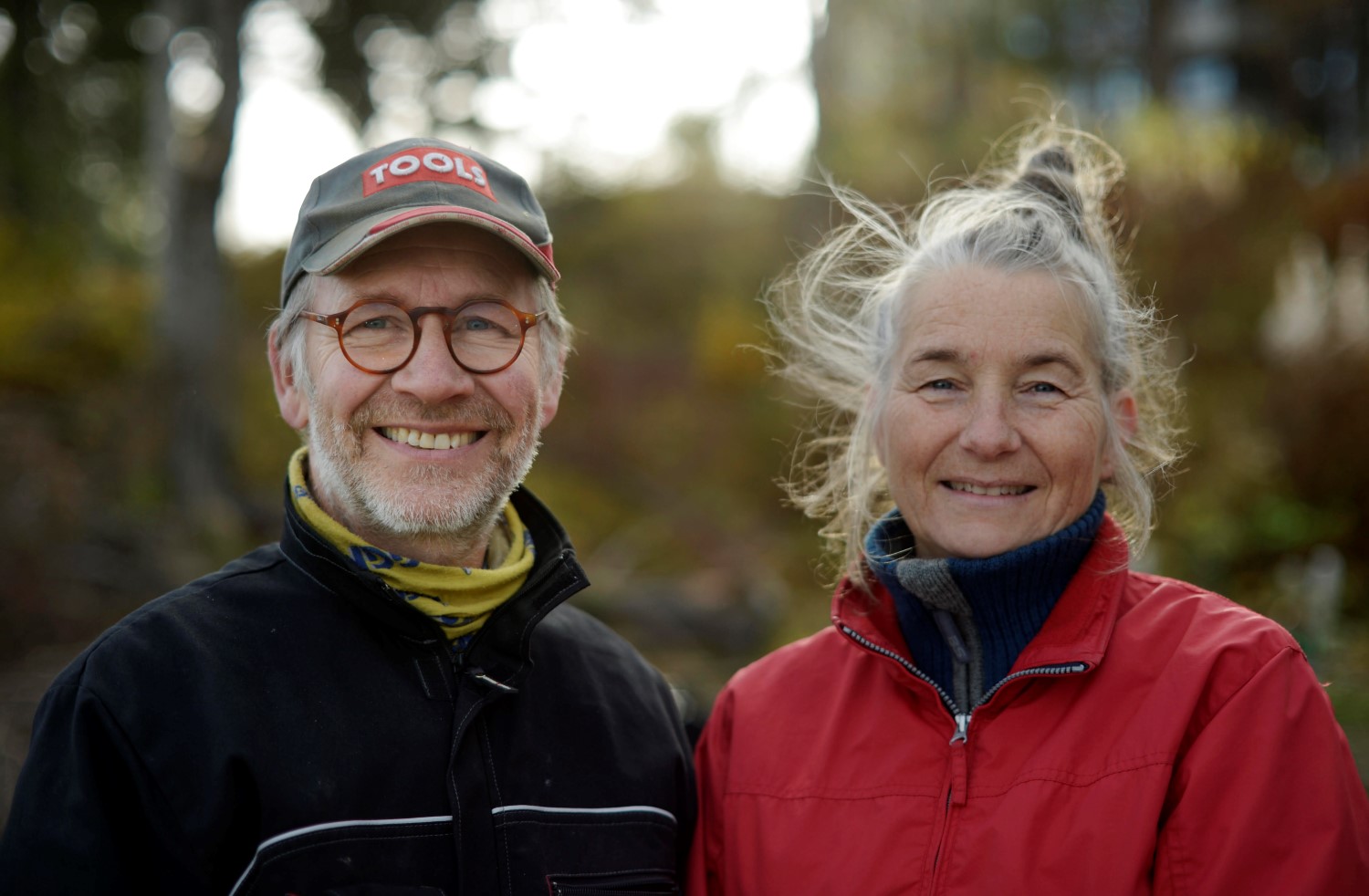 Bilde av kunstnarane Magnar Gilberg og Bjørg Nyjordet