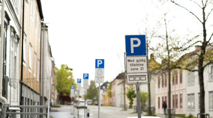 Bilde av parkeringsskilt i Nedre Møllenberg gate