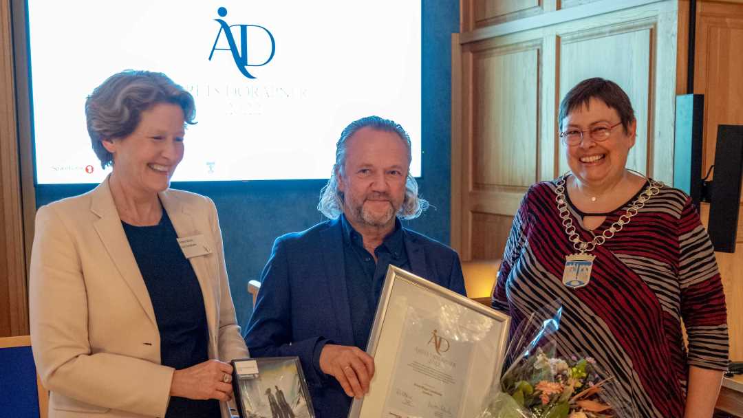Foto av Kirsten Schultz, Ernst Viggo Sandbakk og Rita Ottervik